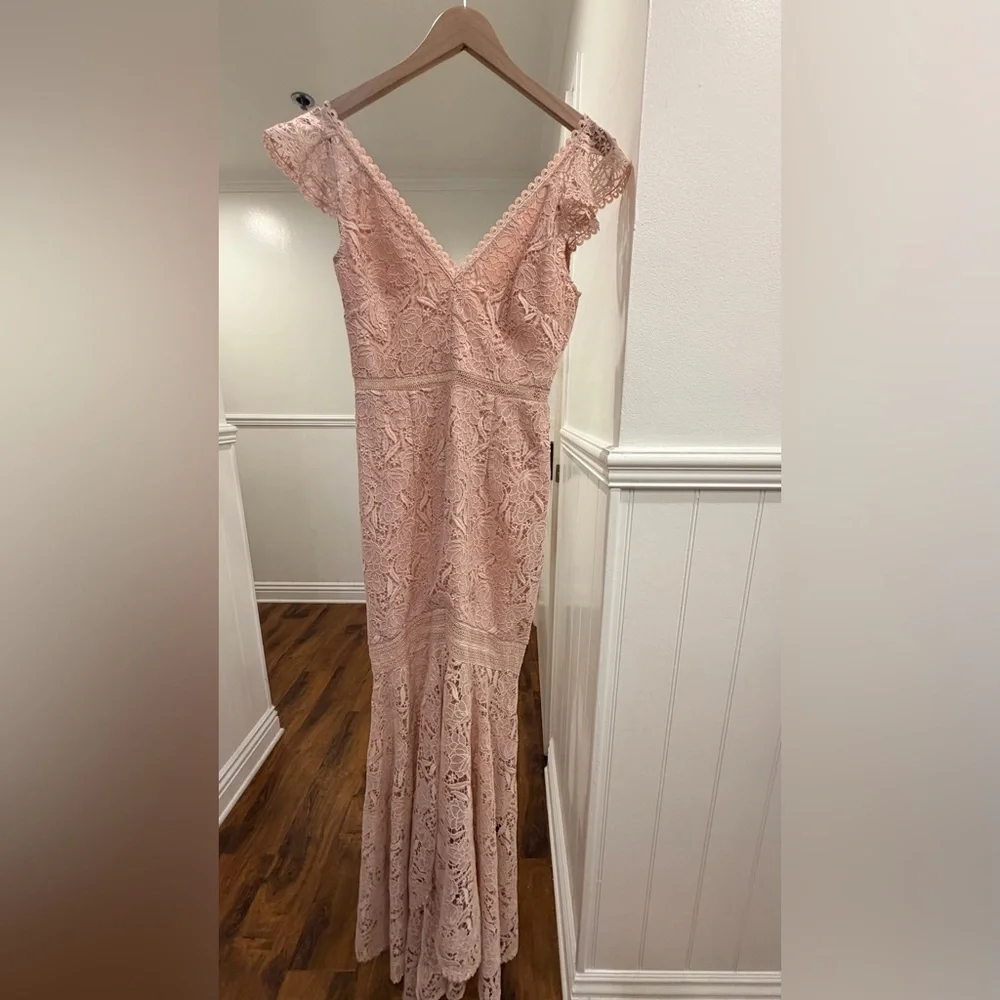 NWT Monique Lhuillier Blush Lace Maxi Dress Gown Sz 4 - Picture 3 of 10